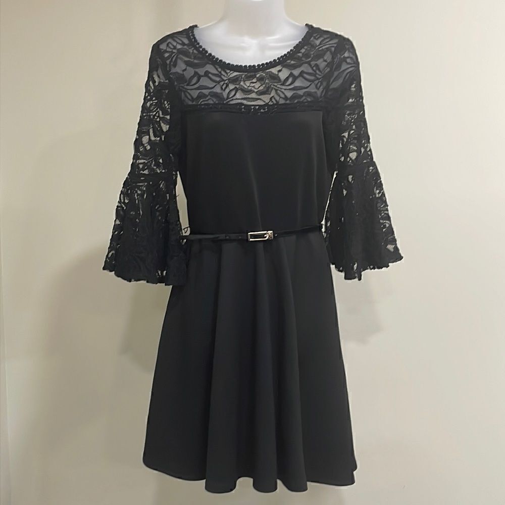 NWOT Luxology black lace cocktail dress. Size S small 4/6